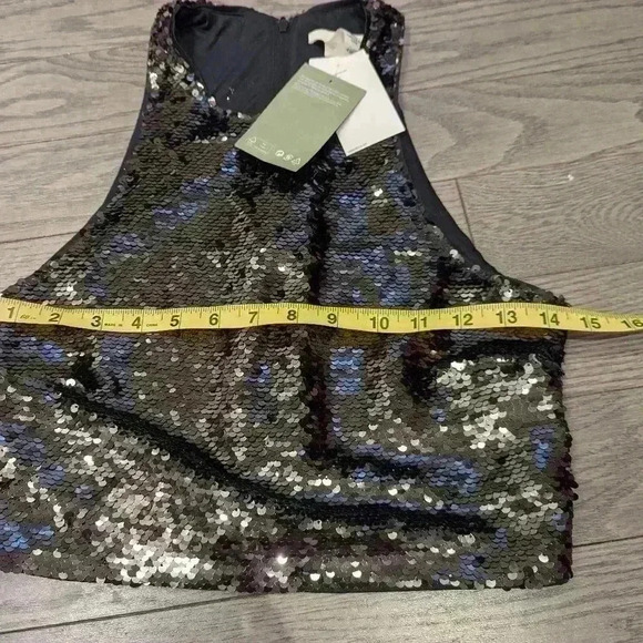 H&M Holiday Sequined Racer back Gray Crop Tank Top - size Small NWT - Picture 5 of 6